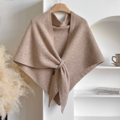 Einfarbiger Strickschal aus Acryl, Polyester und Wolle