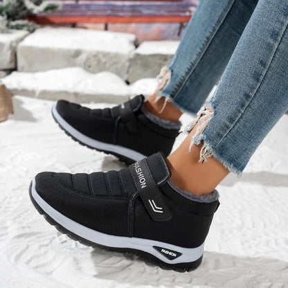 Gefütterte Winter-Sneaker mit Klettverschluss