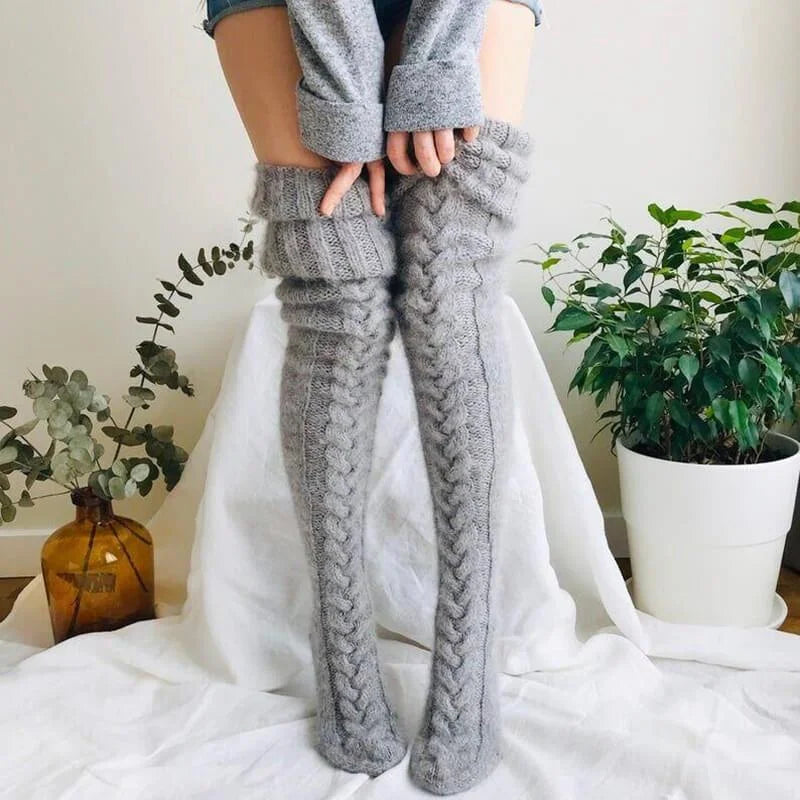 Damen-Overknee-Strümpfe mit Zopfmuster