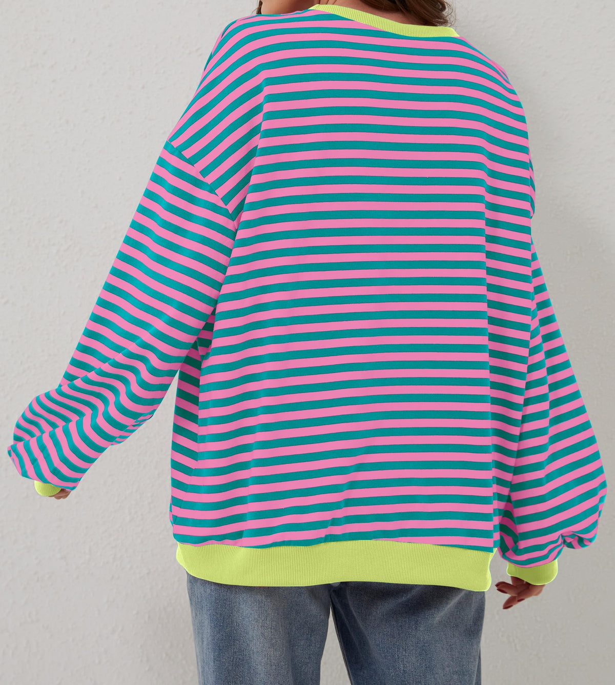 Gestreifter Damen-Oversize-Pullover mit Rundhalsausschnitt