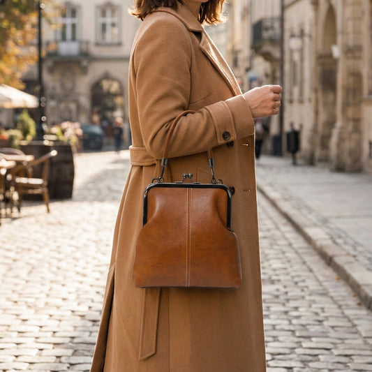 Dámská kabelka přes rameno s uzávěrem na zámek a horním držadlem