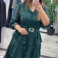 Dámské šaty po kolena s výstřihem do V