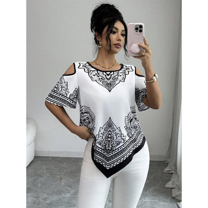👕Boho Chic Tričko s odhalenými rameny, nepravidelným lemem a krátkým rukávem⬛⬜