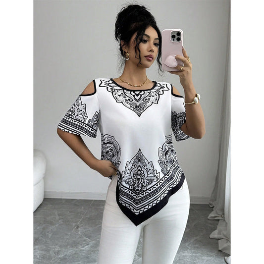 👕Boho Chic Tričko s odhalenými rameny, nepravidelným lemem a krátkým rukávem⬛⬜