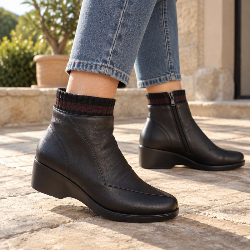 Damen Stiefeletten mit Strickbund und Keilabsatz